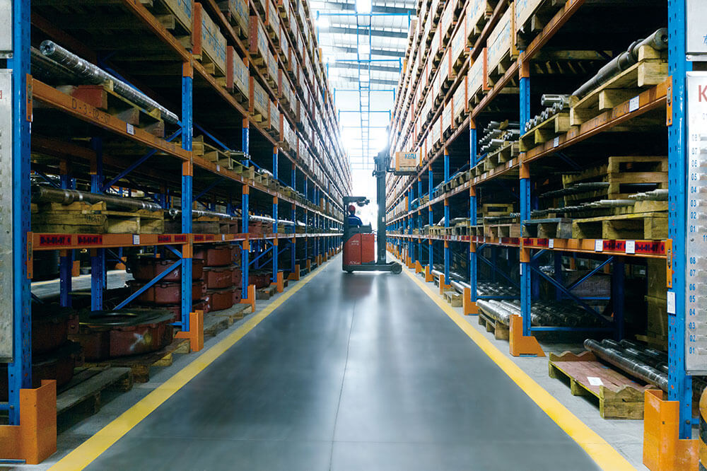 公司倉(cāng)庫(kù)