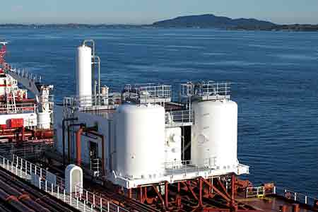 肯富來(lái)壓縮機(jī)在荷蘭油氣回收使用現(xiàn)場(chǎng)